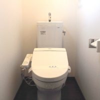 弘前市のアパート・賃貸　サンライズプレミアA・B　トイレ
