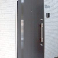 弘前市のアパート・賃貸　サンライズプレミアC　ドア